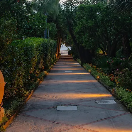 Grand Cocumella Hotel 5*