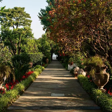 Grand Cocumella Hotel 5*
